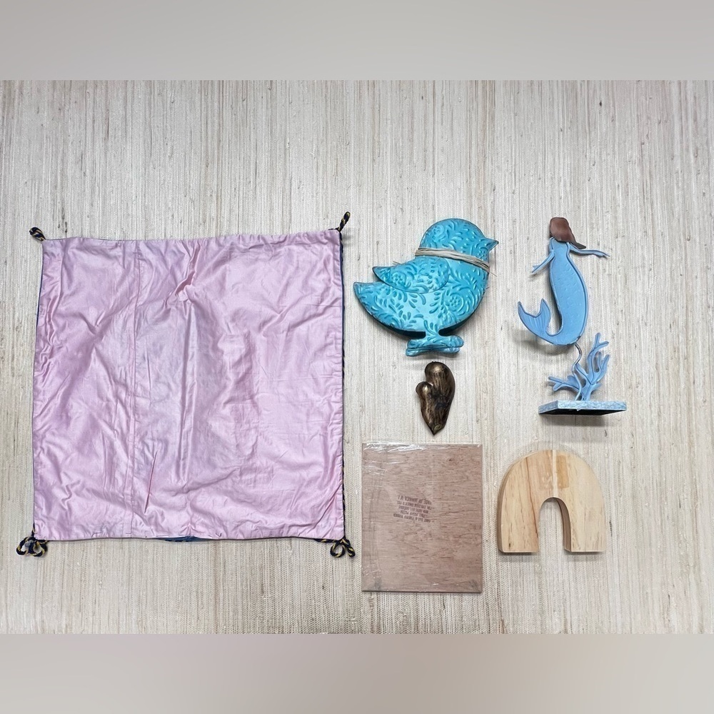 TABLEAU… I Am WOMEN 6 Hand Chosen OBJECTS - Picture 4 of 4